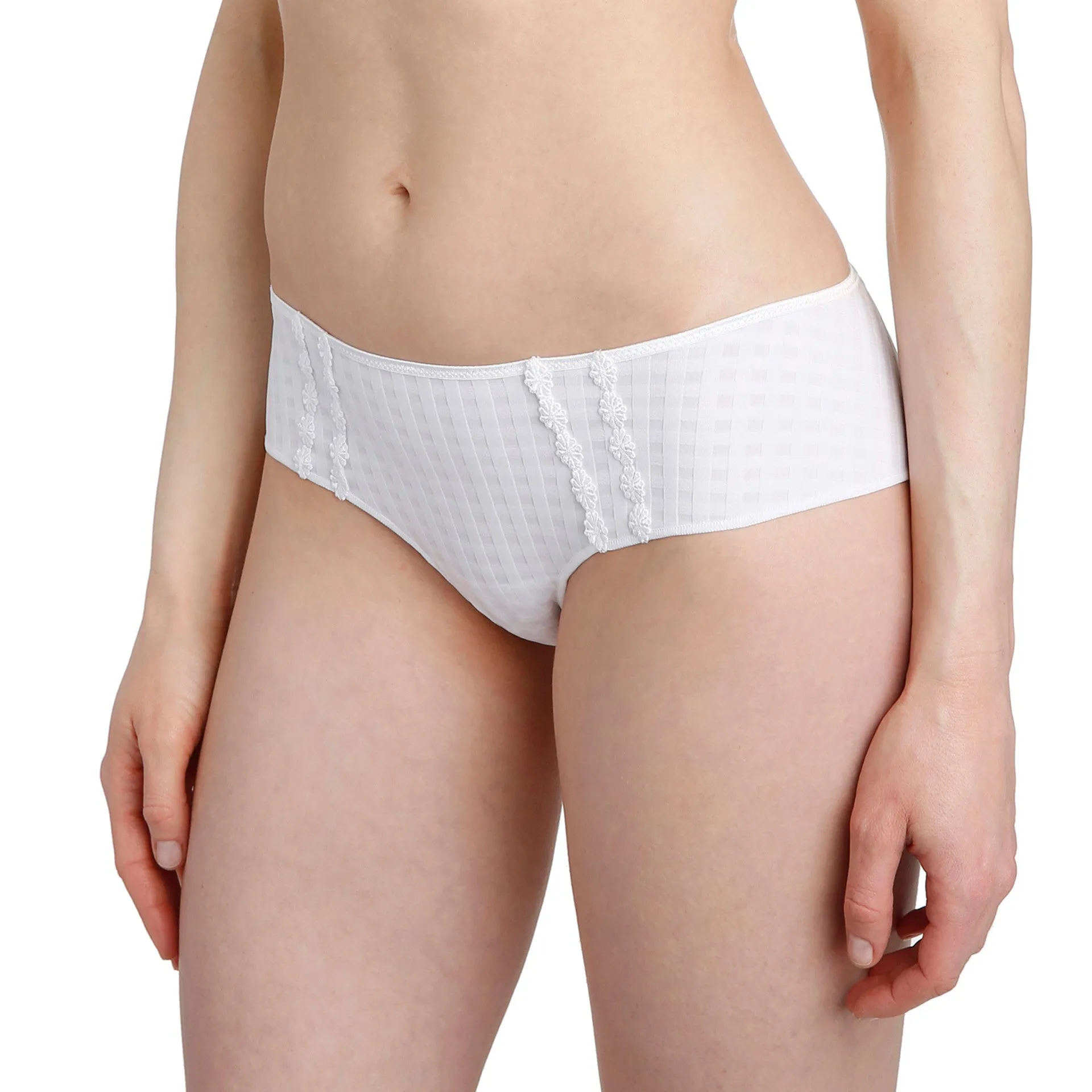 Avero Hotpant | White