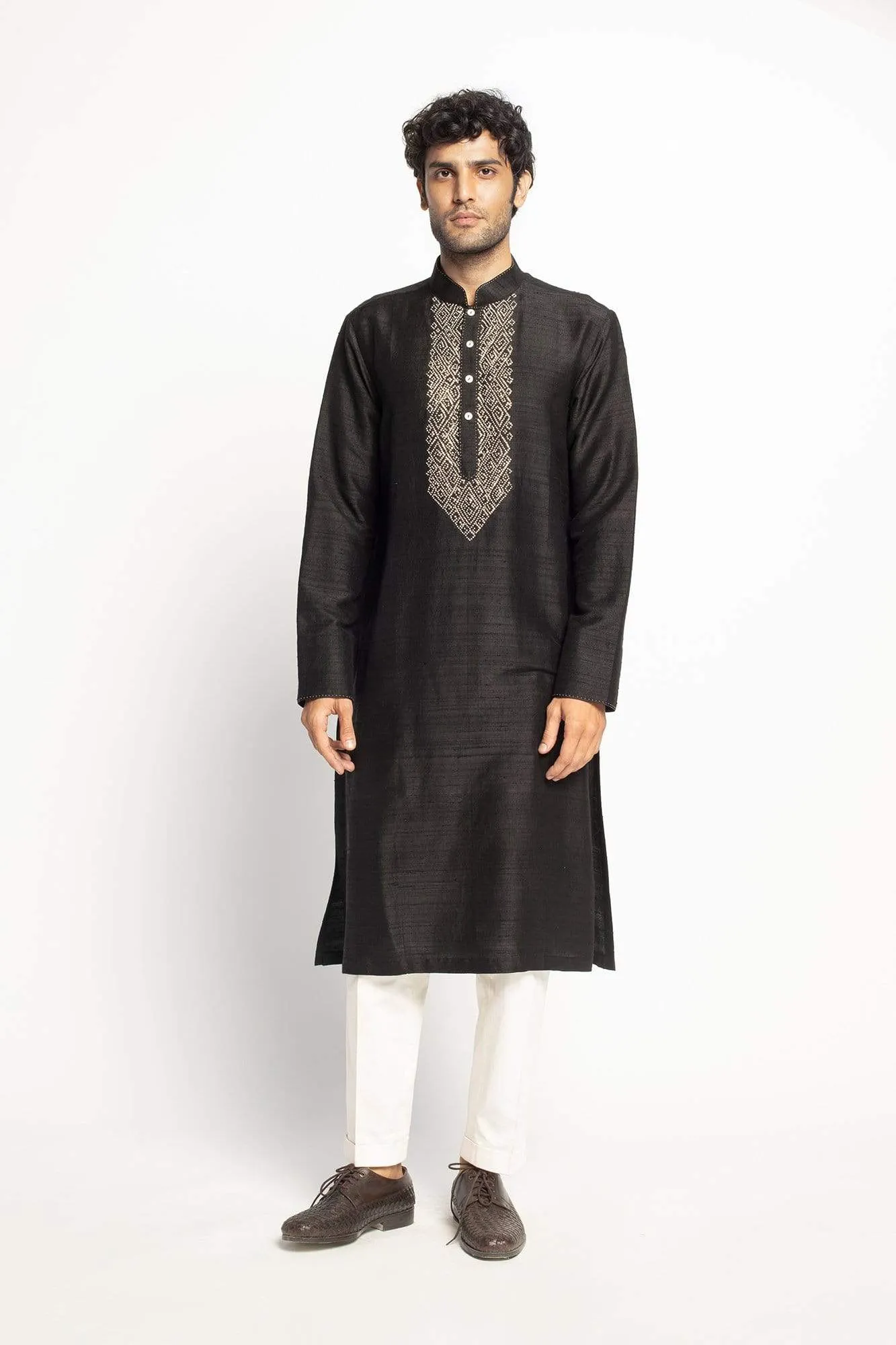 Knot Embroidery Kurta Set